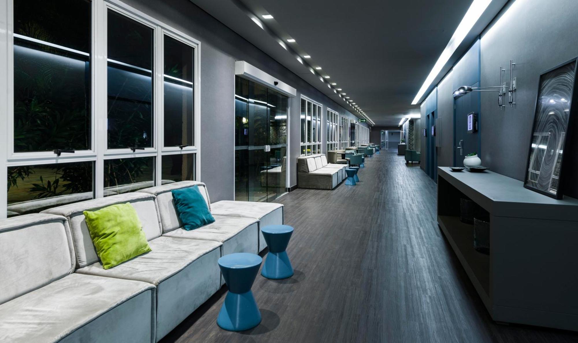 Comfort Suites Flamboyant Goiania — Foto’s 1